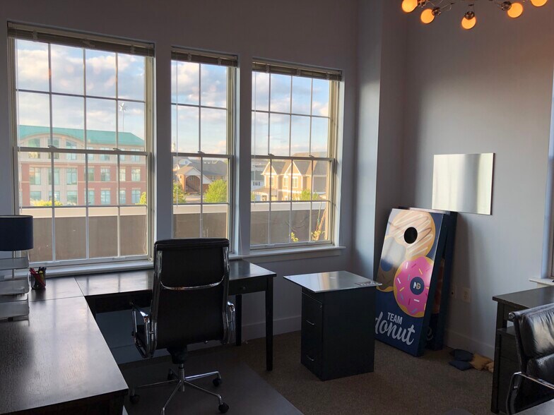 More Photos Of 105 Centennial St, La Plata Medical For Lease