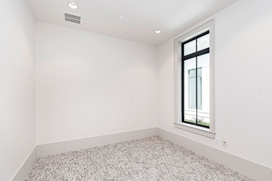 More Photos Of 10315 Jefferson Hwy, Baton Rouge Loft Creative Space For Lease