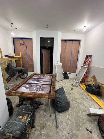 More Photos Of 943 Metropolitan Ave, Brooklyn Apartments For Lease