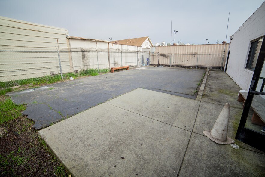 More Photos Of 3563 San Pablo Dam Rd, Richmond Freestanding For Sale