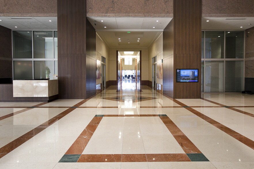 More Photos Of 909 Lake Carolyn Pky, Irving Office For Lease