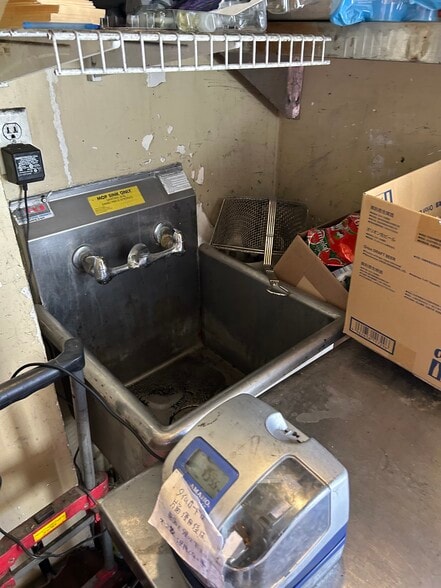 More Photos Of 22733-22833 Hawthorne Blvd, Torrance Storefront For Lease