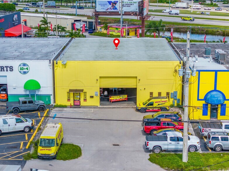 More Photos Of 8125 NW 93rd St, Miami Warehouse For Sale