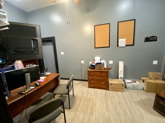 More Photos Of 703 W 13th St, Muncie Warehouse For Sale