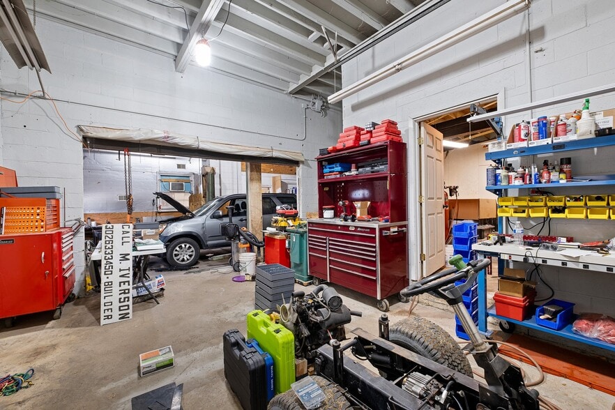 More Photos Of 2913 Creek Rd, Yorklyn Specialty For Sale