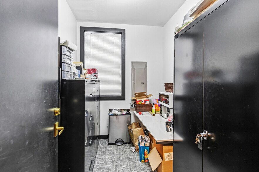 More Photos Of 4423 S Nicollet Ave, Minneapolis Office Residential For Sale