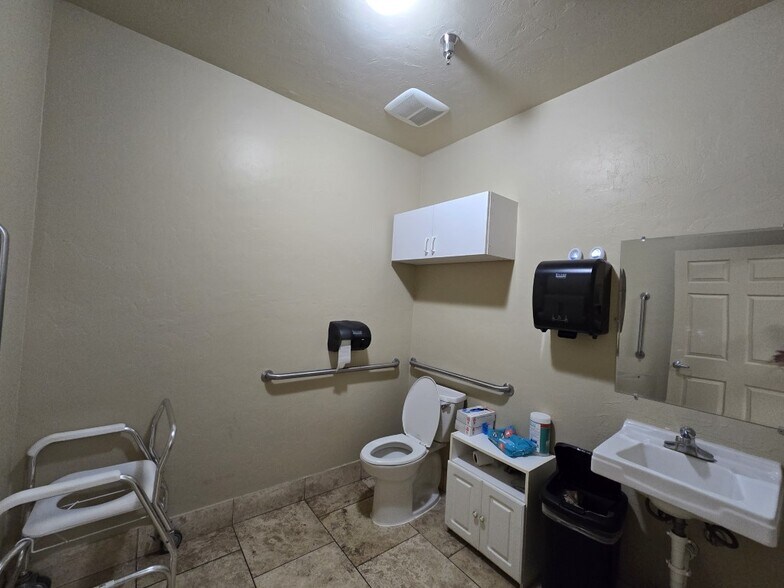 More Photos Of 195 Plaza Dr, Prescott Medical For Sale