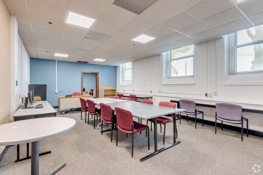 More Photos Of 313 W Liberty St, Lancaster Office For Lease