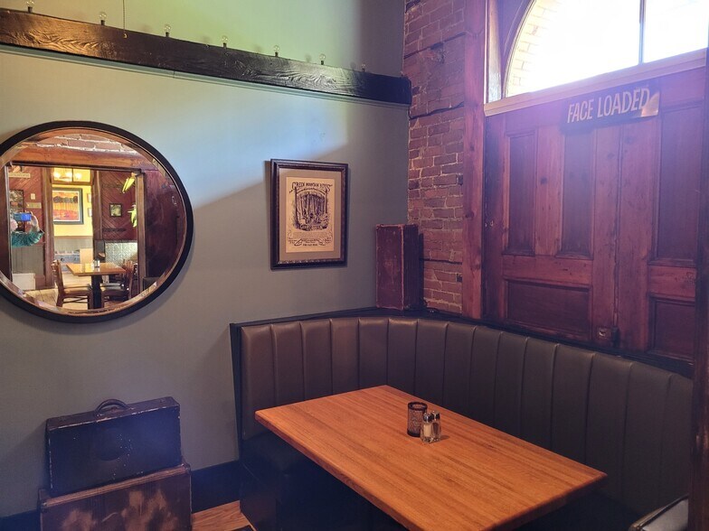 More Photos Of 26 Depot Ave, Windsor Restaurant For Sale