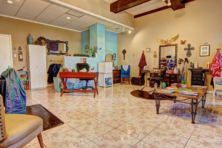 More Photos Of 4600 Ocean Dr, Corpus Christi Apartments For Sale