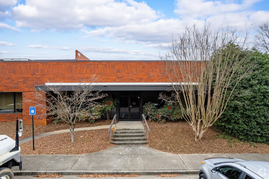 More Photos Of 425 Industrial Park Rd NE, Cartersville Warehouse For Lease