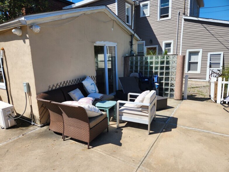 More Photos Of 87-89 City Island Ave, Bronx Apartments For Sale