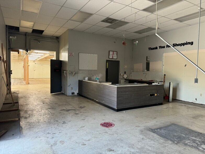 More Photos Of 4343 N Andrews Ave, Fort Lauderdale Storefront Retail Office For Sale