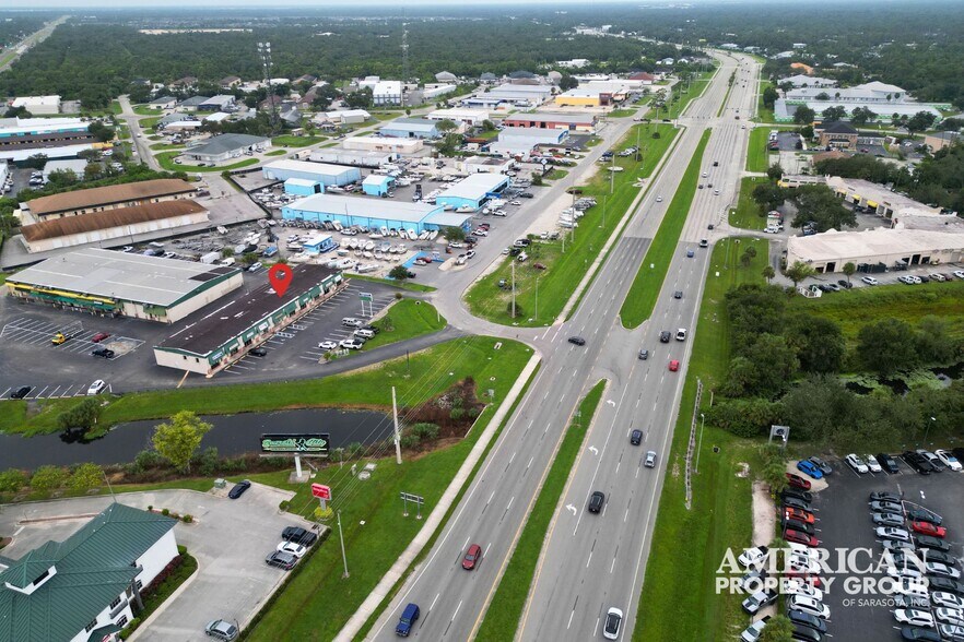 More Photos Of 1225 Tamiami Trl, Port Charlotte Showroom For Lease