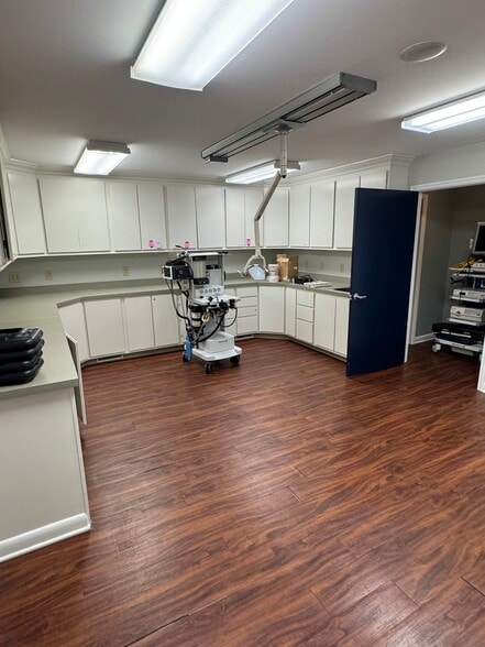 More Photos Of 2320 Cosgrove Ave, North Charleston Office Residential For Sale