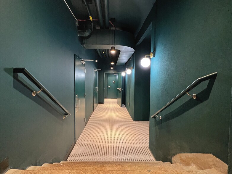 More Photos Of 711 Catherine St, Atlanta Office For Lease