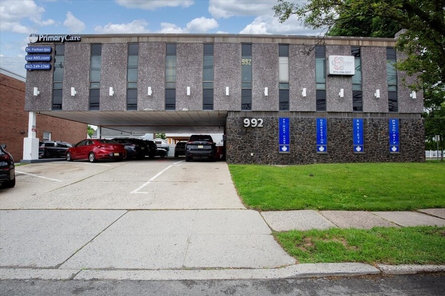 Primary Photo Of 992 Clifton Ave, Clifton Medical For Sale