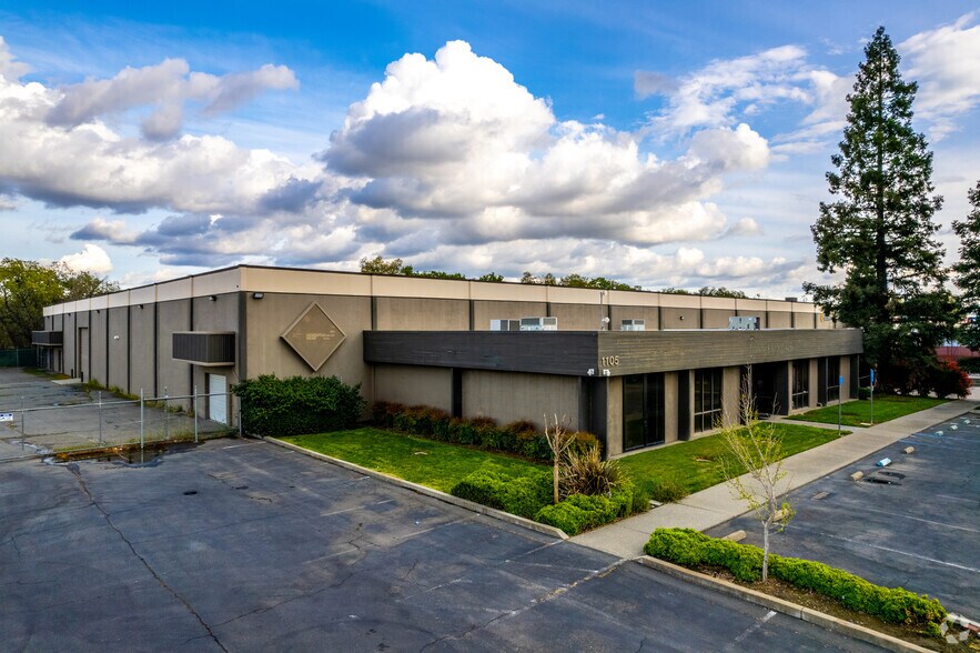 More Photos Of 1105-1107 Terminal St, West Sacramento Warehouse For Sale