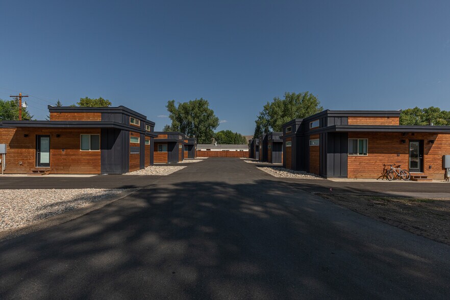 More Photos Of 280 E Washington Ave, Hayden Apartments For Sale