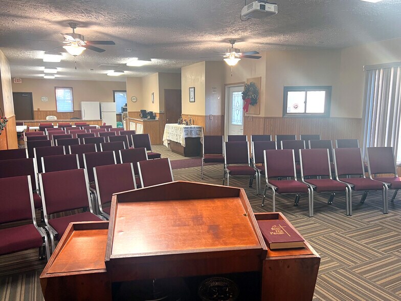 More Photos Of 418 S 14th St, Wymore General Retail For Sale