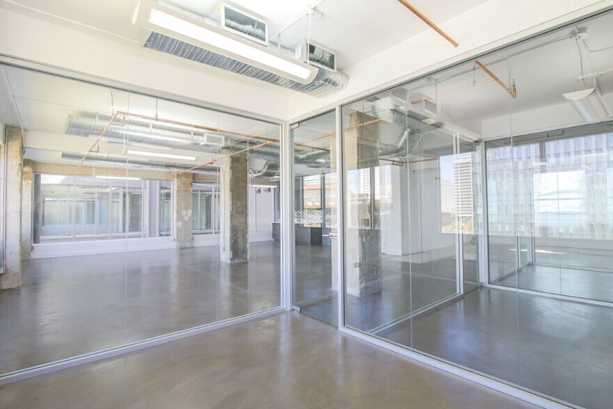 More Photos Of 205 S Broadway, Los Angeles Office For Lease