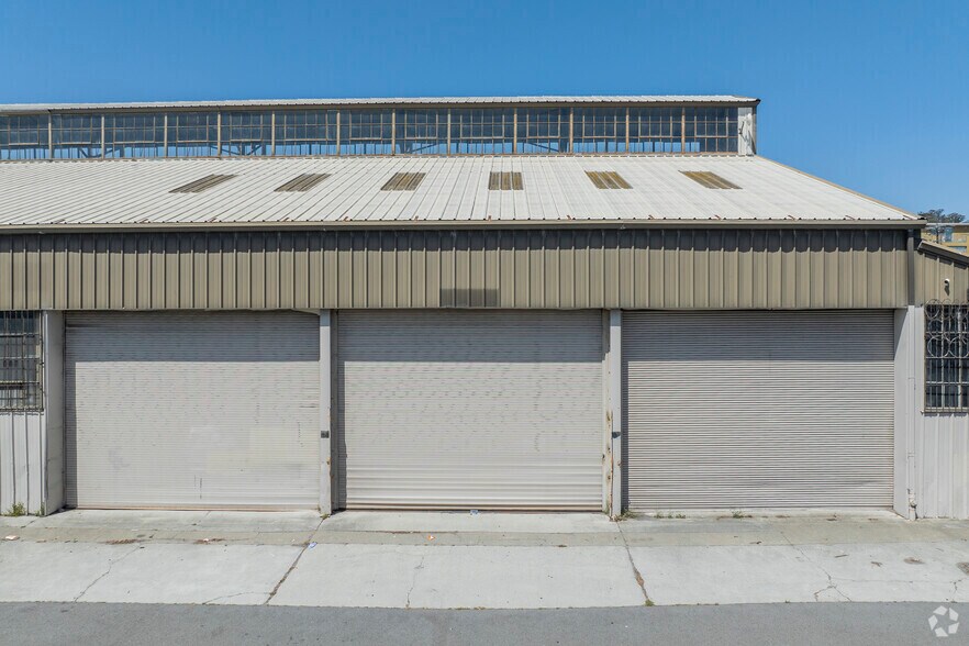 More Photos Of 1000 25th St, San Francisco Warehouse For Lease