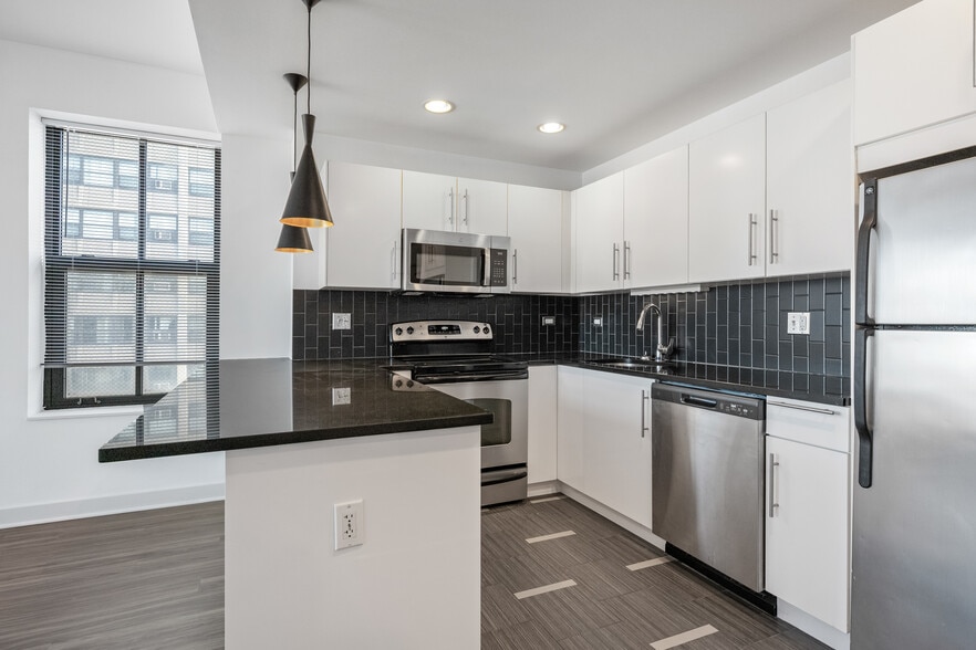More Photos Of 4659 S Drexel Blvd, Chicago Apartments For Sale
