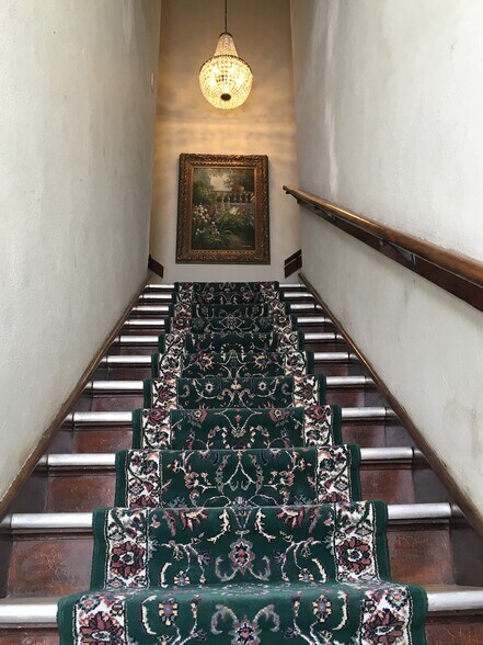 More Photos Of 102 N Fowler St, Meade Office For Sale