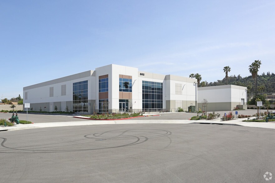 More Photos Of 802 Echelon Ct, City of Industry Warehouse For Lease