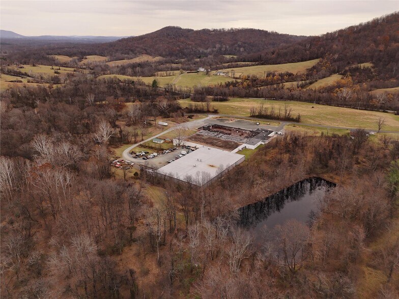 More Photos Of 113 Aileen Rd, Flint Hill Warehouse For Sale