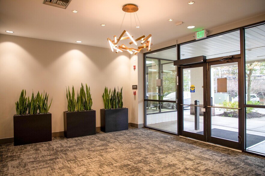 More Photos Of 25 Hooks Ln, Pikesville Office For Sale