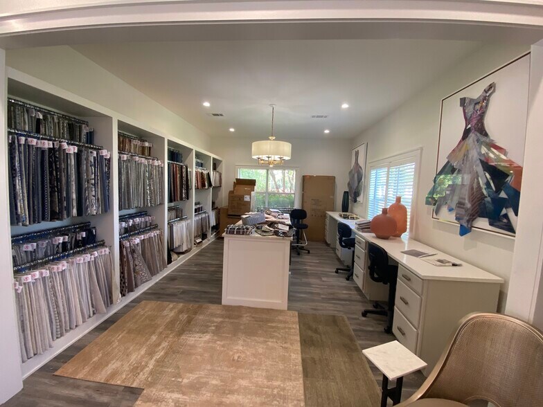 More Photos Of 29080 -29092 Krentel Rd, Lacombe Flex For Sale