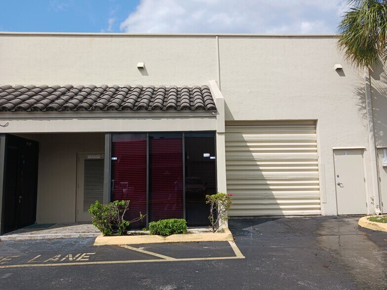 More Photos Of 6187 NW 167th St, Miami Lakes Office For Sale