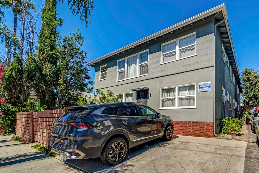 More Photos Of 6127 Romaine St, Los Angeles Apartments For Sale