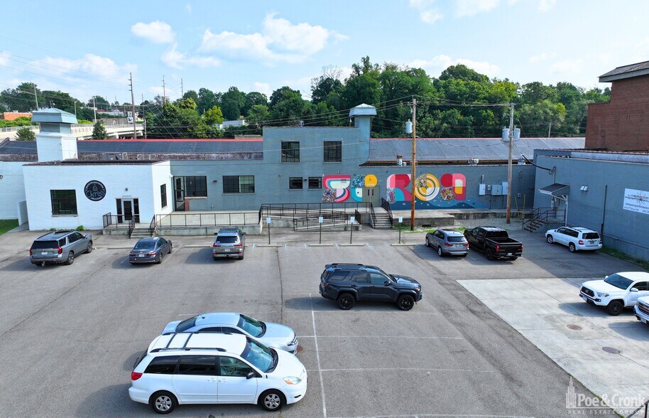 More Photos Of 941 Industry Ave SE, Roanoke Warehouse For Sale