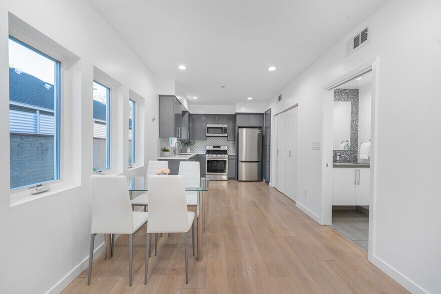 More Photos Of 10706 Camarillo St, Toluca Lake Apartments For Sale