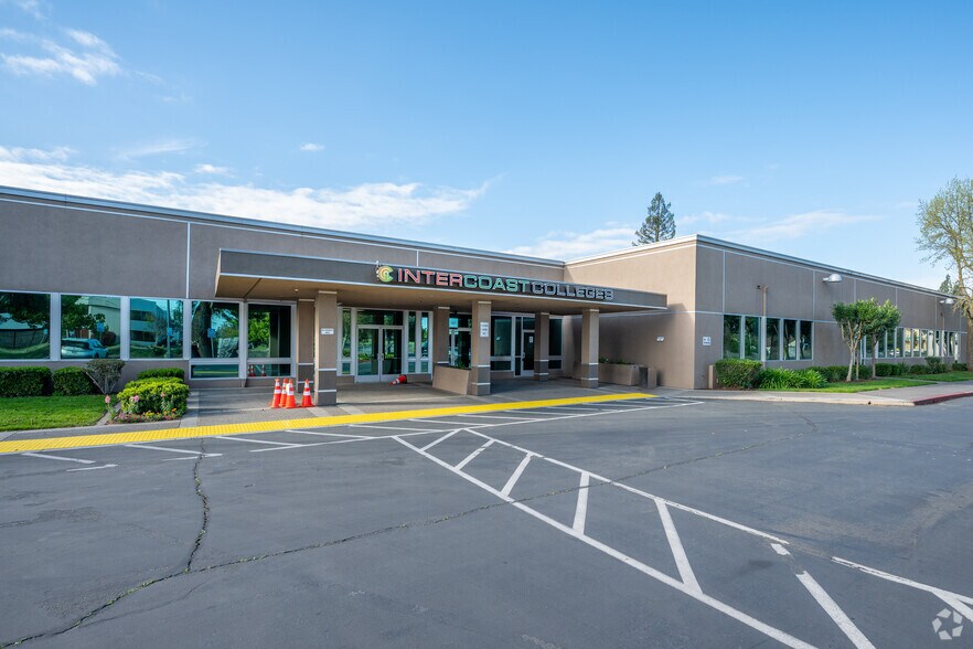 More Photos Of 9738 Lincoln Village Dr, Sacramento Office For Lease