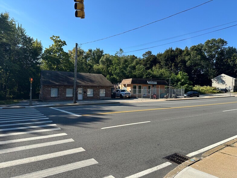 Primary Photo Of , Warwick General Retail For Sale