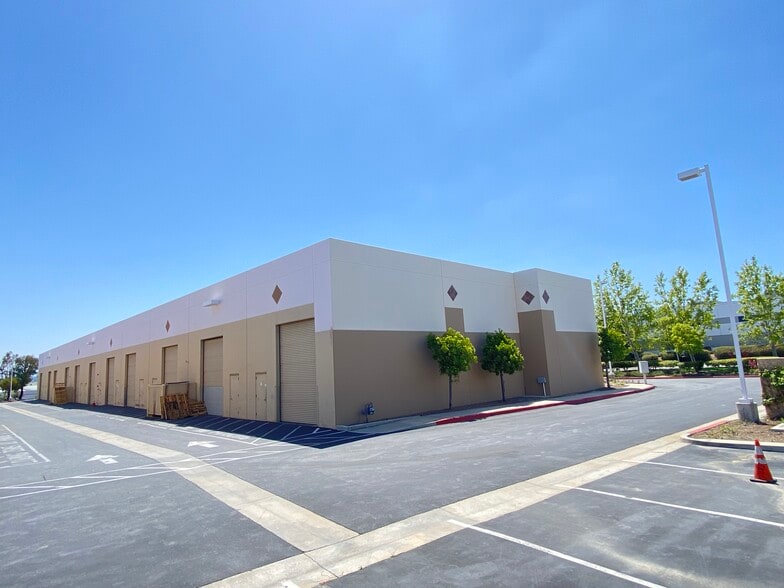 More Photos Of 42309 Winchester Rd, Temecula Warehouse For Lease