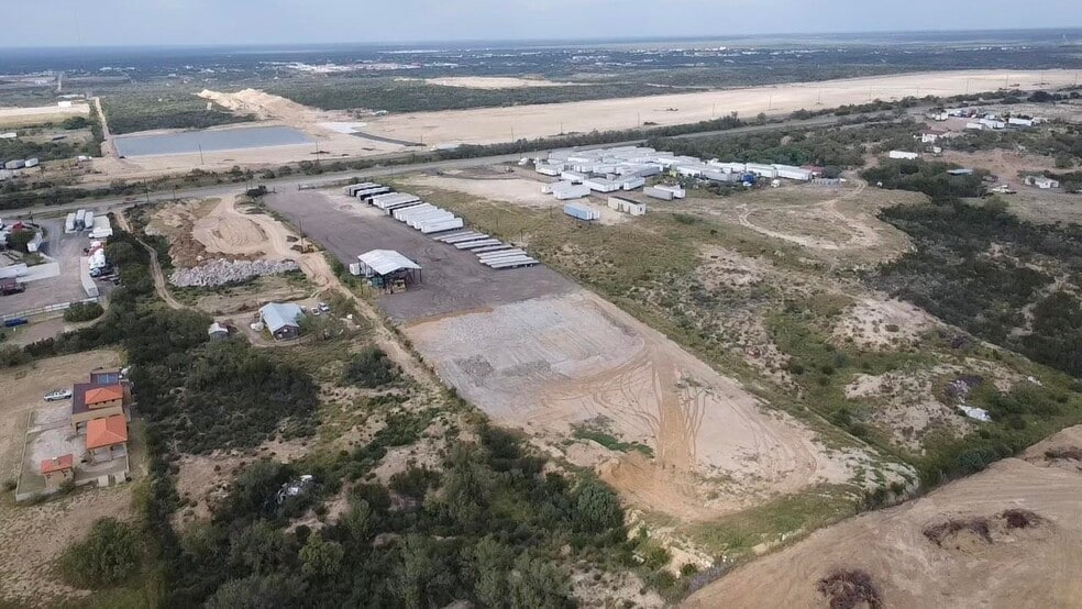 More Photos Of 21316 Mines Rd, Laredo Land For Lease