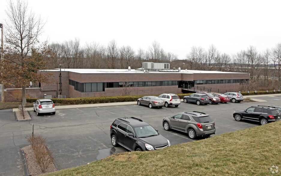 More Photos Of 250 Park West Dr, Pittsburgh Office For Sale