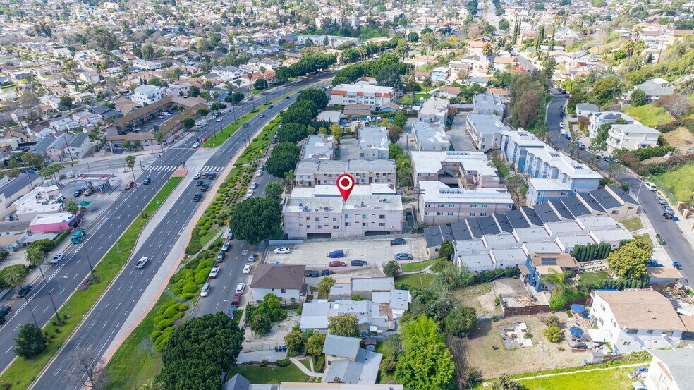More Photos Of 5335 Huntington Dr N, Los Angeles Apartments For Sale