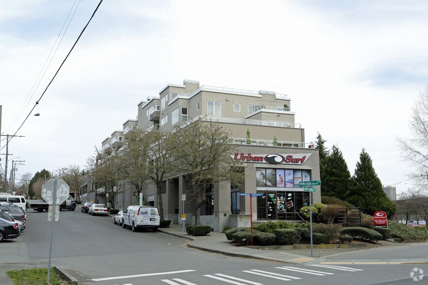 More Photos Of 3300 Meridian Ave N, Seattle Office Residential For Lease