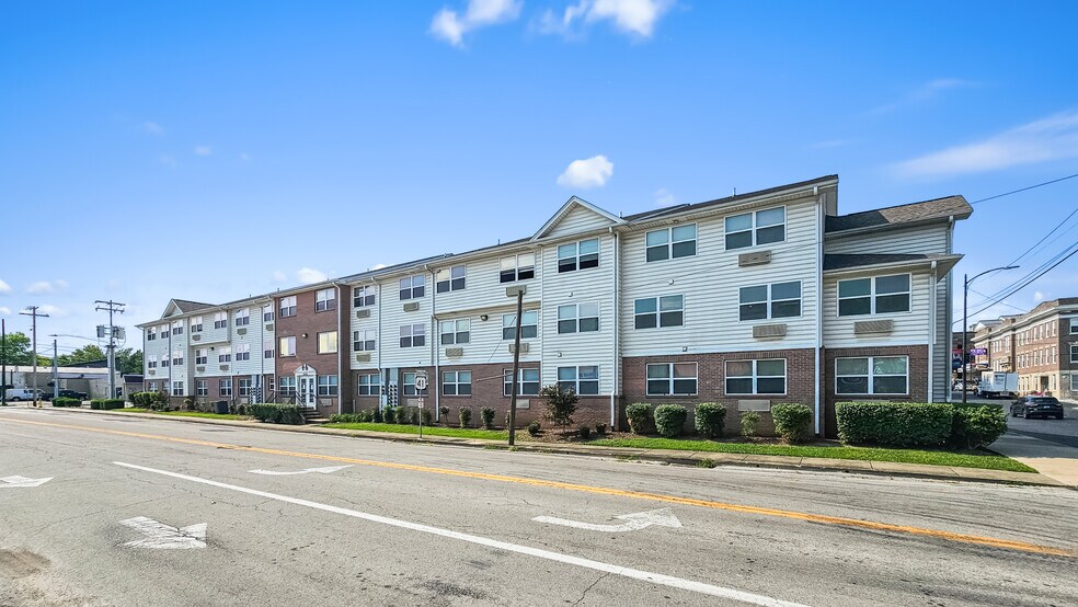 More Photos Of 111 E 4th St, Hopkinsville Apartments For Sale