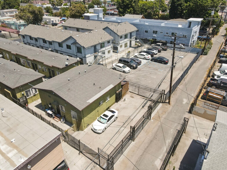 More Photos Of 606 W 81st St, Los Angeles Apartments For Sale