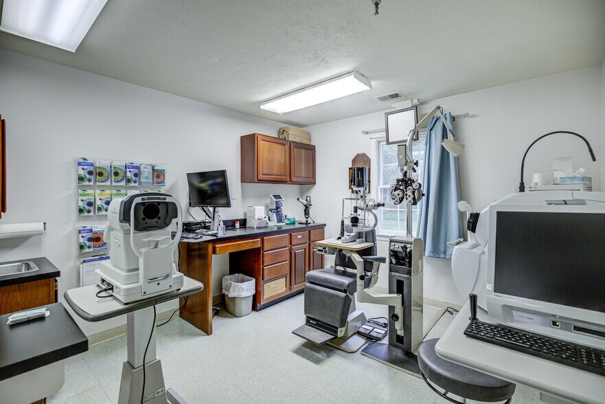 More Photos Of 731 Walker Rd, Great Falls Medical For Sale