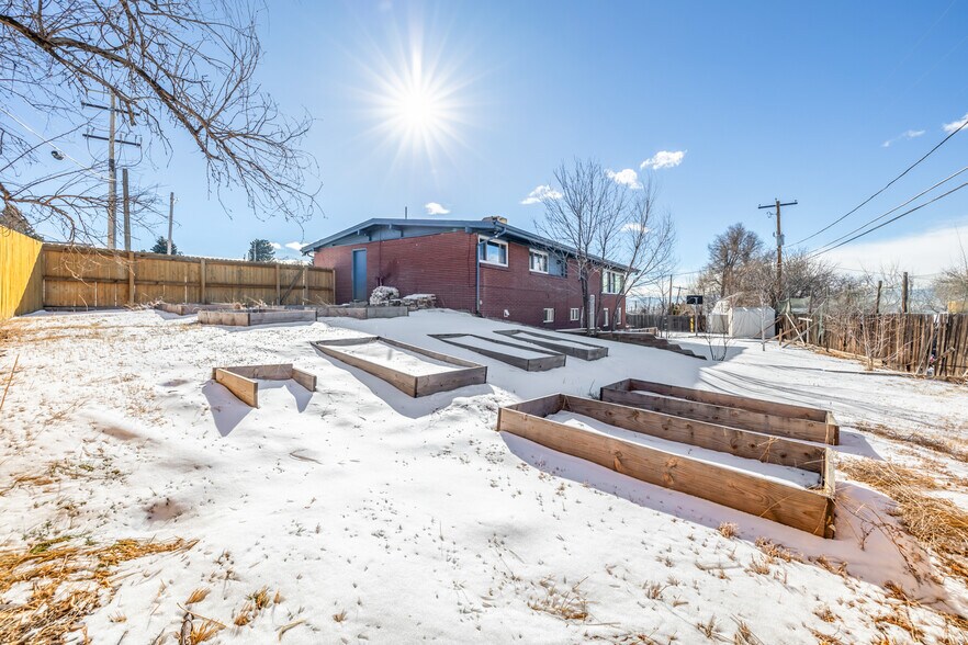 More Photos Of 8221 Bradburn Dr, Westminster Office For Sale