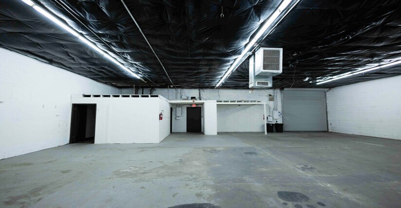 More Photos Of 5712 W Maryland Ave, Glendale Warehouse For Lease
