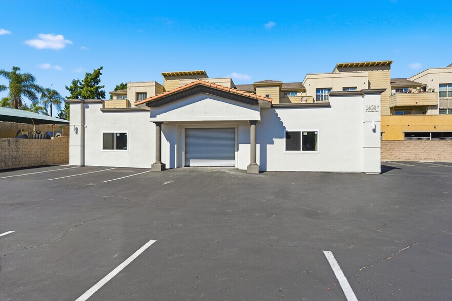 Primary Photo Of 1408 S Escondido Blvd, Escondido Freestanding For Lease