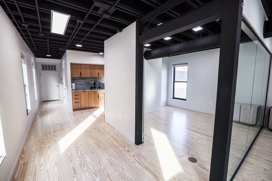 More Photos Of 605 NW 4th St, Oklahoma City Office For Sale